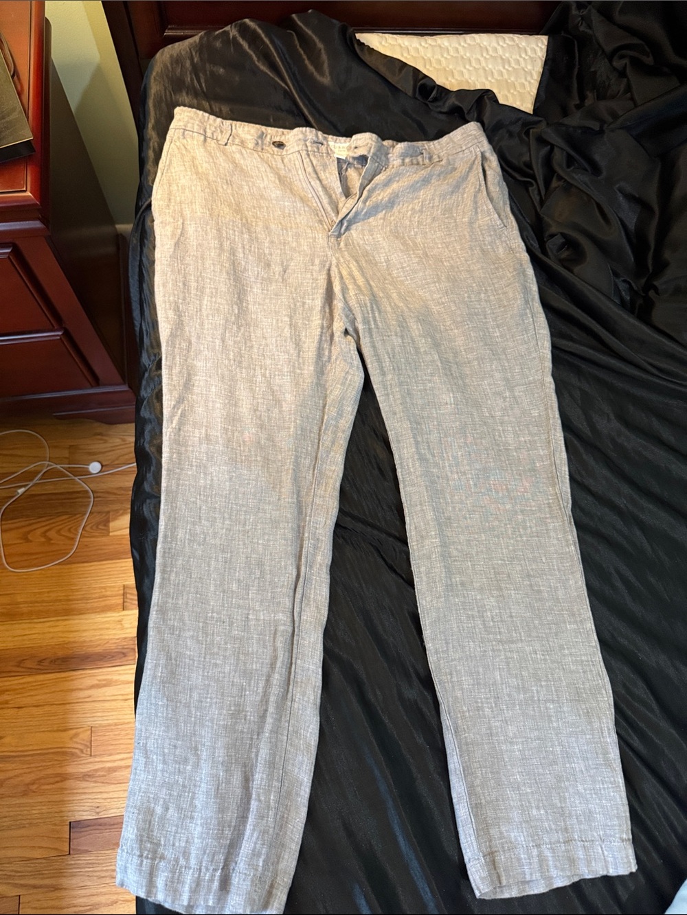 Club Room Men's Linen-Blend Chinos in Light Gray